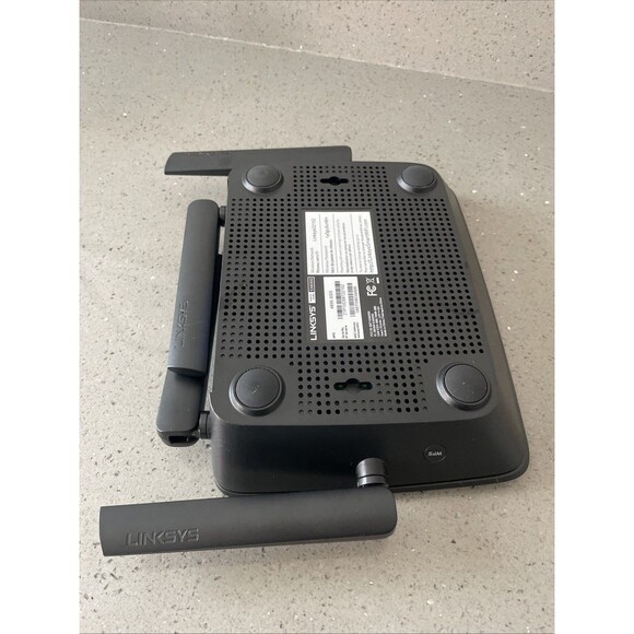 Linksys EA8300 Max Stream Dual Band Wireless Router Ac2200 no cable untested - Picture 7 of 8